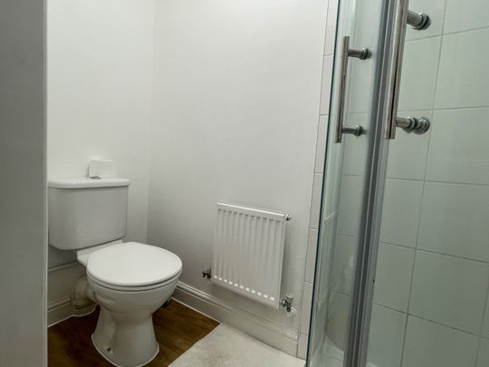 5 Bed Semi-Detached House, Furlong Road, CV1 - Photo 1