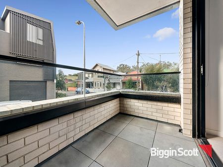 MODERN LIVING IN ICONIC STUDIO 9 PRECINCT, WONDERFUL RICHMOND LOCATION! - Photo 5