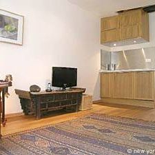 Logement à Paris, Location meublée - T2 - Place de la République, Le Marais (PA-3501) - Photo 1