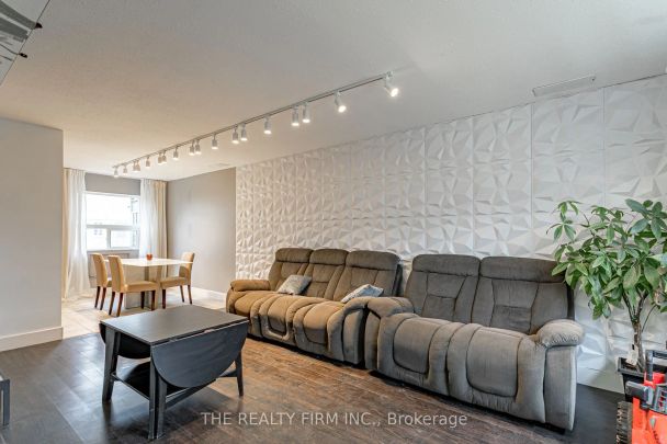 271 Thames Street N #12 - Photo 1