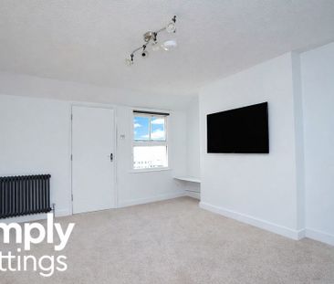 2 Bed property for rent - Photo 4