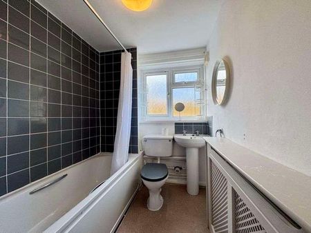 Winvale, Slough, SL1 - Photo 5