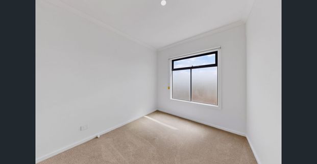 9 Fen Walk, Point Cook, Vic 3030 - Photo 1