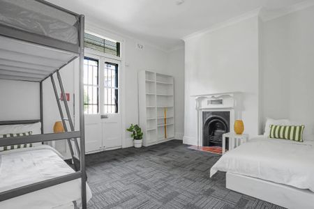 Darlington - Photo 4