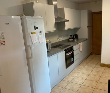 Room in a Shared House, Brailsford Road, M14 - Photo 1