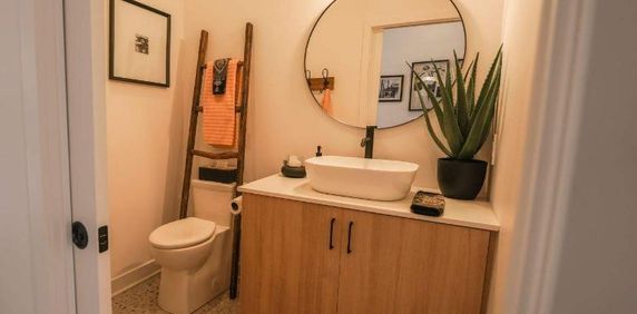 Nouvelle maison de ville avec vue sur le fleuve Saint-Laurent - Photo 2