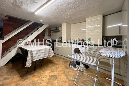 16 Newport View, Leeds, LS6 3BX - Photo 4