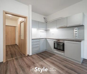 Pronájem bytu 1+kk s balkonem i sklepem, ulice Pastýrna, Uherské Hr... - Photo 3