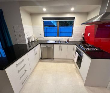 Tidy home in quiet neighbourhood - Photo 5