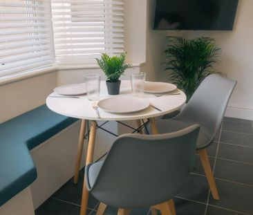 1 bedroom in a house share to rent - Photo 3