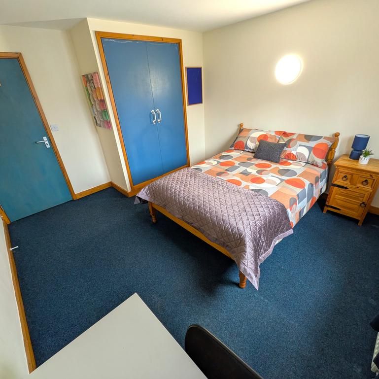 1 bedroom in a house share to rent - Photo 1