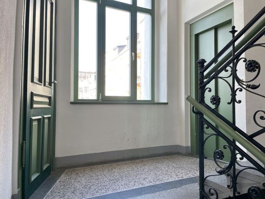 Sonnige 2-Raum Mietwohnung • Balkon • Kaßberg • offene Küche • Aufzug • neues Laminat möglich • TOP! - Photo 1