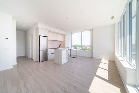 For Lease - 2495 Eglinton Avenue Unit# 810, Mississauga, Ontario - Photo 5