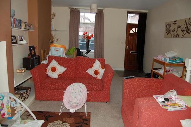 2 bedroom house to rent - Photo 1