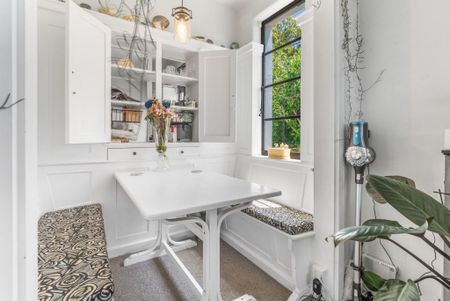 Parnell Apartment With Water Views - Photo 5