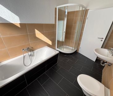 Charmante 2-Zimmer-Wohnung mit Balkon und Tageslichtbad - Foto 1