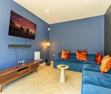 1 bedroom in a flat share to rent - Photo 1