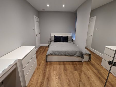 3 Bed Flat, Browning Street, SE17 - Photo 4