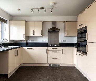 3 bedroom terraced house to rent - Photo 4