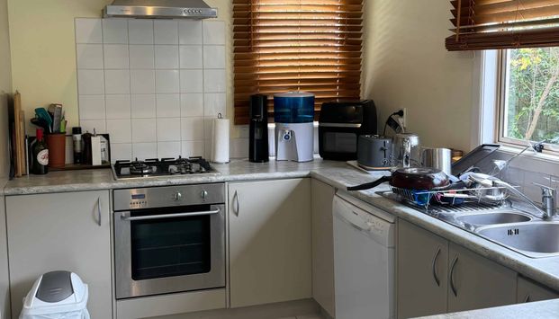 4 bedroom, 2 available to rent. - Photo 1