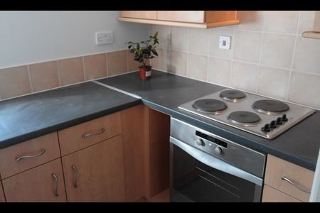 3 Bed Flat, Jellicoe Avenue, BS16 - Photo 4