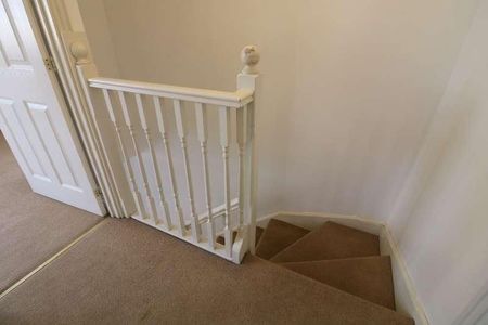 Bryony Drive, Park Farm, Ashford, TN23 - Photo 3