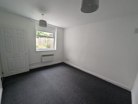 2 Beds - Apartment - - Photo 2