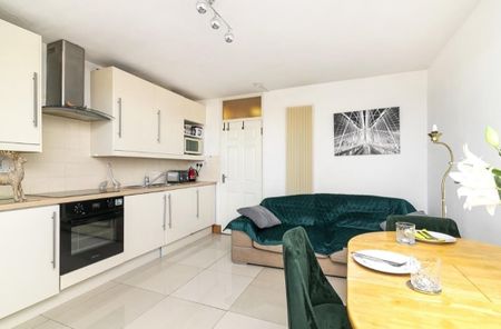 Studio Flat, Ingrave Street, SW11 - Photo 3