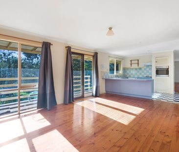 Charming Family Home in the Heart of Menzies Creek - Photo 1