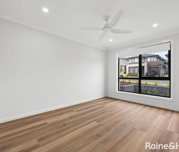 BRAND NEW LUXURY FAMILY HOME IN PRIME ROUSE HILL LOCATION - Photo 5