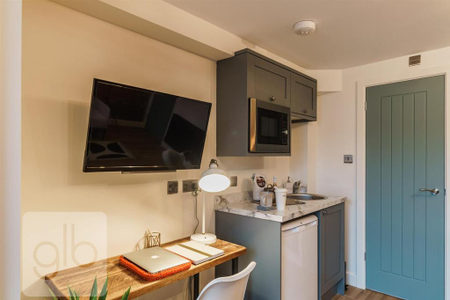 1 bedroom in a house share to rent - Photo 5