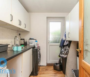2 bed Semi-Detached House for Rent - Photo 5