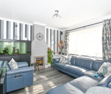 3 bedroom terraced house to rent - Photo 2