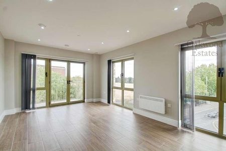 Station Road, Langley, SL3 - Photo 2