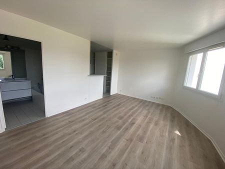 Location Appartement 1 pièce 30m² MONTMORENCY 95160 - Photo 2