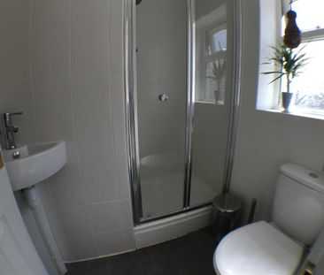 House share to rent - Photo 2