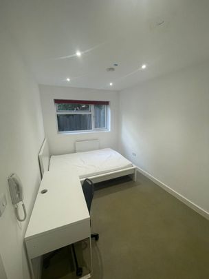 Room in a Shared Flat, Broad Lane, CV5 - Photo 1