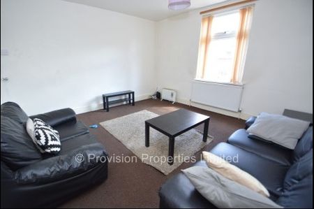 2 Bedroom Houses in Hyde Park, Leeds - Photo 2