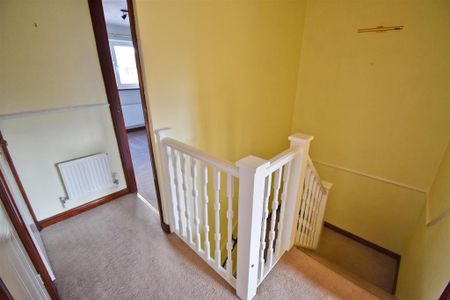 4 bedroom semi-detached house to rent - Photo 4