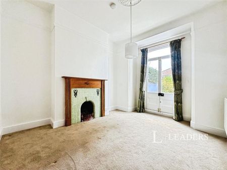 4 bedroom terraced house to rent - Photo 2