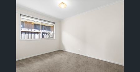 Modern Family Living on Como Road - Photo 4