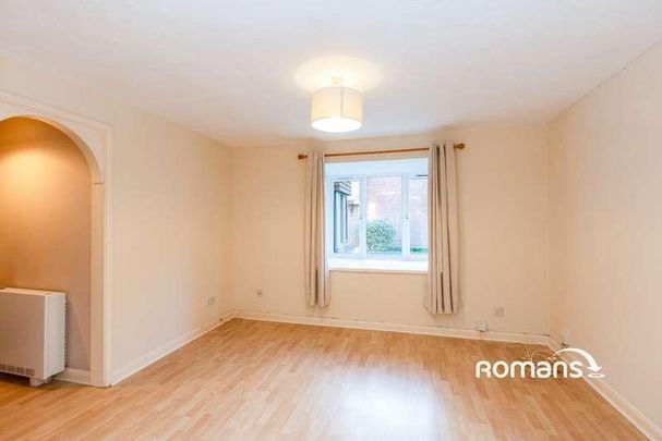 The Beeches, Ash Vale, Aldershot, Surrey, GU12 - Photo 1