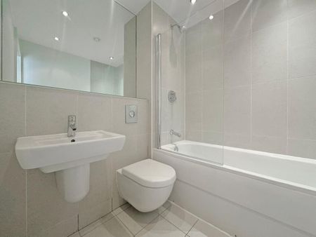 3 bedroom terraced house to rent - Photo 3