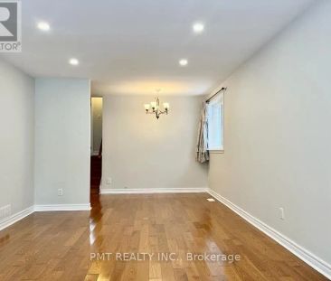 35 DRYSDALE CRESCENT - Photo 1