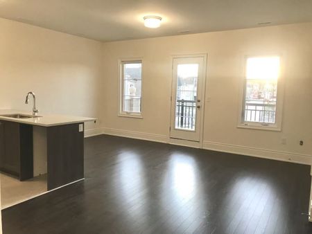 For Lease - 9472 Bayview Avenue Unit# Coach, Richmond Hill, Ontario - Photo 3