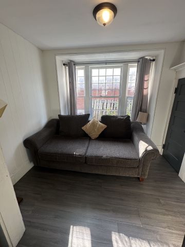 For Lease - 5930 Fallsview Avenue, Niagara Falls, Ontario - Photo 4