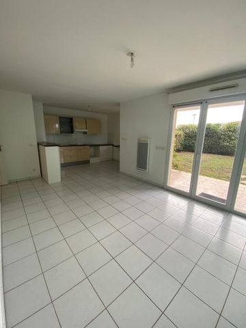 Location Appartement 3 pièces 62m² PAREMPUYRE 33290 - Photo 2