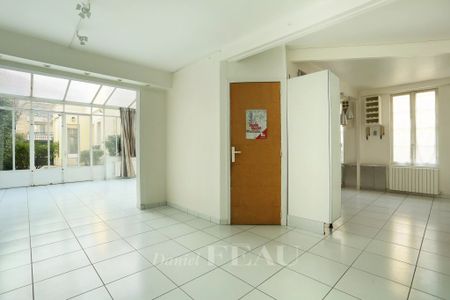 Location hôtel particulier, Neuilly-sur-Seine, 8 pièces, 239 m², ref 84680959 - Photo 5