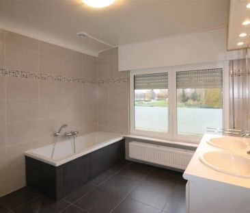 Villawoning, nabij station, 3 slpk., mooie omgeving, instapklaar te... - Photo 2