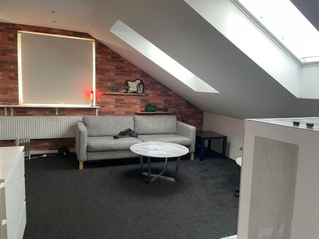 Länsvägen, Farsta - Photo 2